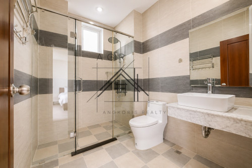 2 Bedroom Apartment For Rent in Tuol Tumpung / Russian Market Area