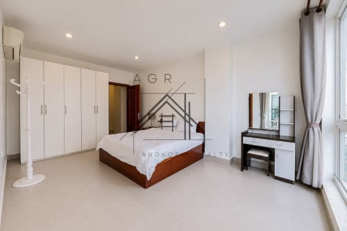 2 Bedroom Apartment For Rent in Tuol Tumpung / Russian Market Area