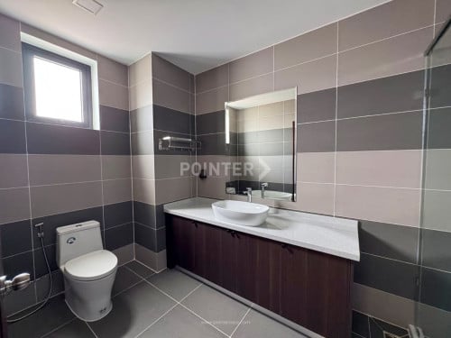 2 Bedrooms Apartment for Rent Near Russian Market