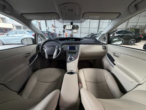 2013 Toyota Prius គ្មានប្រវត្តិបុកប៉ះ,លំដាប់មេឡាន,Autocheckពិន្ទុពេញកប់,ខាងក្នុងលឿង