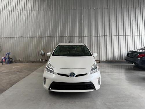 2013 Toyota Prius គ្មានប្រវត្តិបុកប៉ះ,លំដាប់មេឡាន,Autocheckពិន្ទុពេញកប់,ខាងក្នុងលឿង