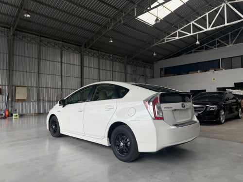 2013 Toyota Prius គ្មានប្រវត្តិបុកប៉ះ,លំដាប់មេឡាន,Autocheckពិន្ទុពេញកប់,ខាងក្នុងលឿង