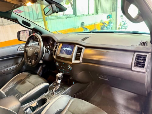 2019 Ford ranger Raptor ម៉ាស៊ូត 2.0 Bi turbo ម្ចាស់ដើមទិញថ្មីខ្លាញ់គោថ្នាំសុីនមួយជុំ