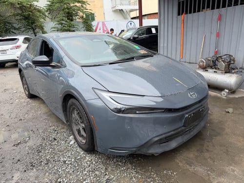 2023 TOYOTA PRIUS LE ( ឡានមូល )