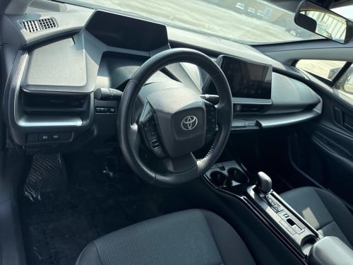 2023 TOYOTA PRIUS LE ( ឡានមូល )