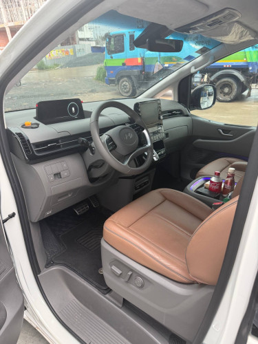 2025 Staria 9seat vip