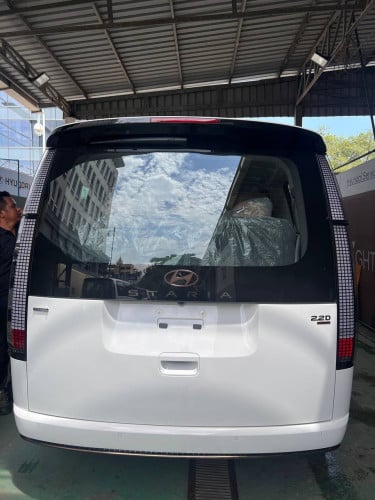 2025 Staria 9seat vip