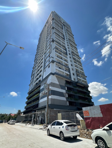 22nd floor condo for rent