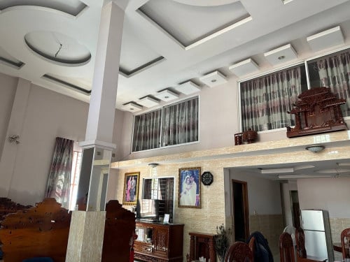 280000$ចចារ ទីតាំងល្អជិតផ្សារឡាន