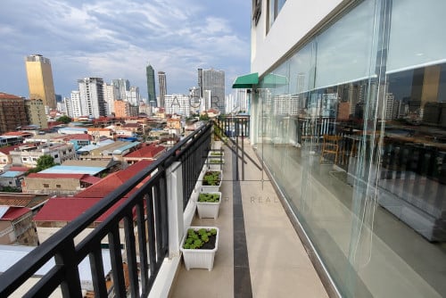 3 Bedroom Duplex Apartment For Rent in BKK3