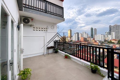 3 Bedroom Duplex Apartment For Rent in BKK3