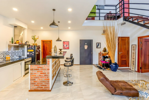3-Bedroom Renovated Apt-  Duan Penh Area