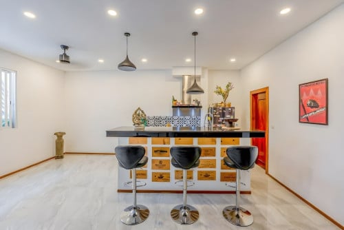 3-Bedroom Renovated Apt- Duan Penh Area