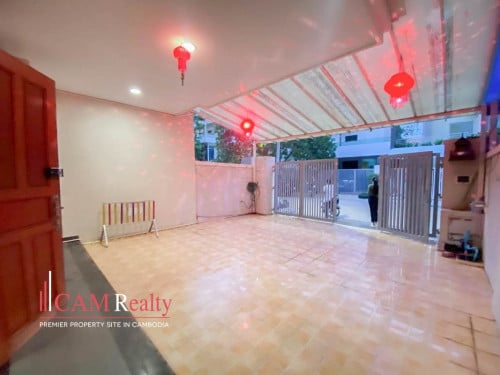 4 BR Link Villa For Rent In Borey Elite Town