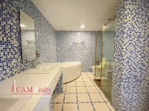 4 BR Link Villa For Rent In Borey Elite Town
