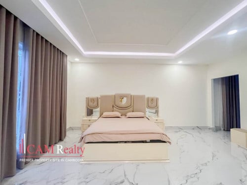 5 BR Corner Prince Villa For Rent In Peng Huoth The Star Platinum Eco Varanda