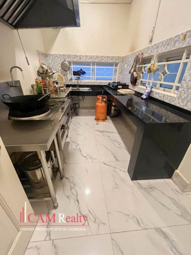 5 BR Corner Prince Villa For Rent In Peng Huoth The Star Platinum Eco Varanda