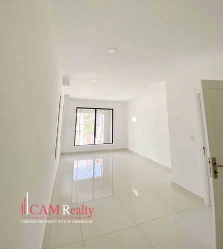 5 BR Queen B II Villa For Rent In Chip mong Land Parkland 598