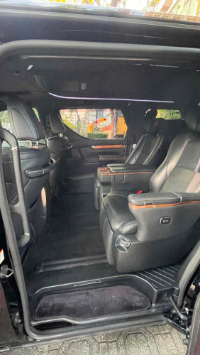 Alphard 017 executive lounge