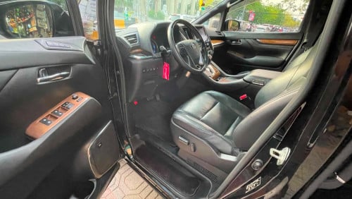 Alphard 017 executive lounge