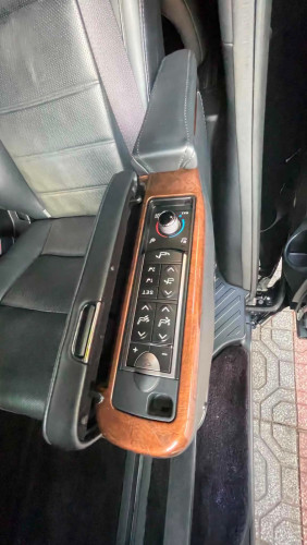 Alphard 017 executive lounge