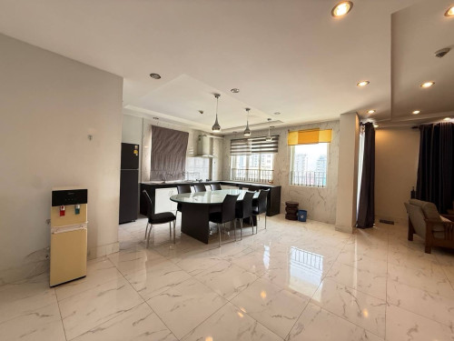 Apartment for rent at 7 Makara
