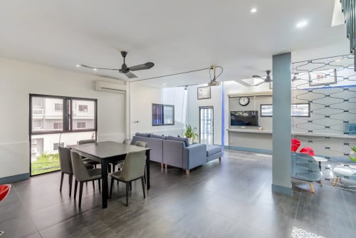 Apartment For Rent: Renovated 3BR Apartment
