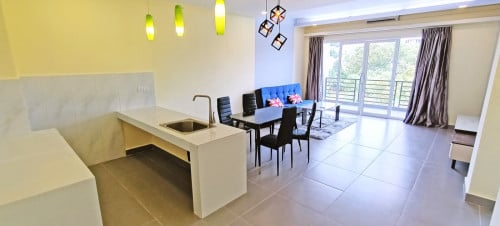 Apartment for Sale $390,888
