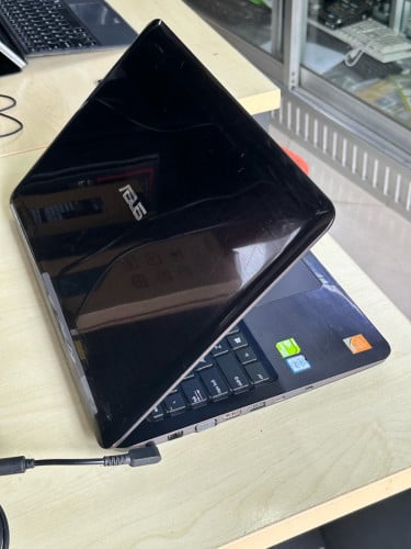 Asus Core i7 VGA 2GB  តម្លៃ​160$