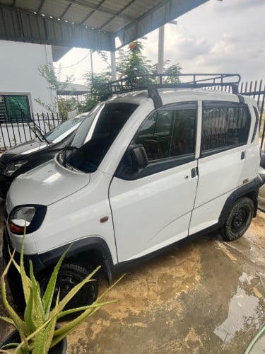 Bajaj Qute