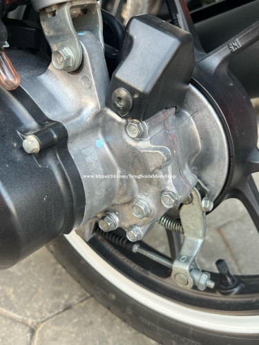 Beat024ម្ចាស់ដេីម លេខម៉ាសុីន7777 អាវស្គុត មានលក់នៅហាង (សេង សុខឡា 9999)