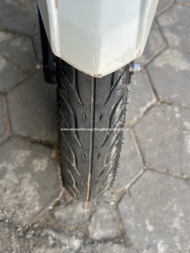 Beat024ម្ចាស់ដេីម លេខម៉ាសុីន7777 អាវស្គុត មានលក់នៅហាង (សេង សុខឡា 9999)