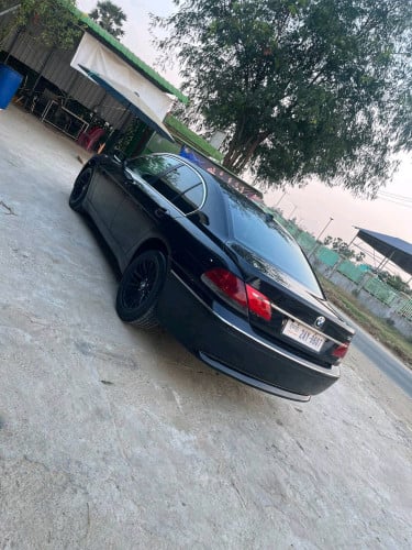 BMW 7Series ឡានស្អាត លេងគុដហើយ ពូកខាងក្នុងលេងហើយ ផ្លាកលេខពីរអក្សរជាផ្លាកលេខវែង ( ឯកសារគ្រប់ )