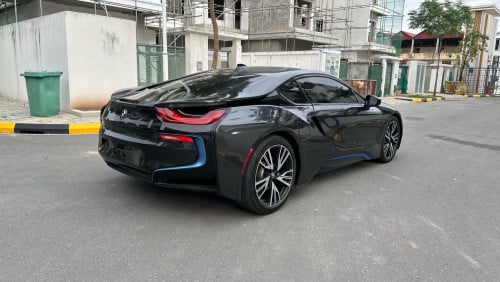 BMW i8 full Option 2015 លក់ 29500$ចចារ ចង់បង់រំលោះក៏បាន