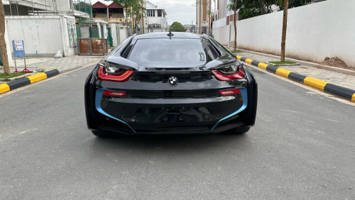BMW i8 full Option 2015 លក់ 29500$ចចារ ចង់បង់រំលោះក៏បាន