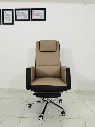Boss Premium chair