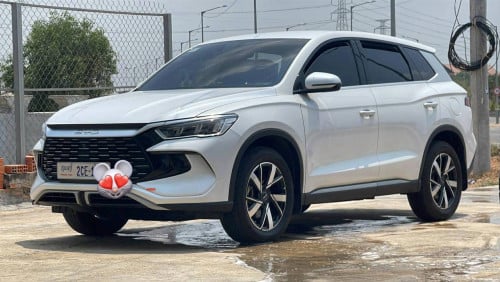 BYD Sealion 5 White color 2025