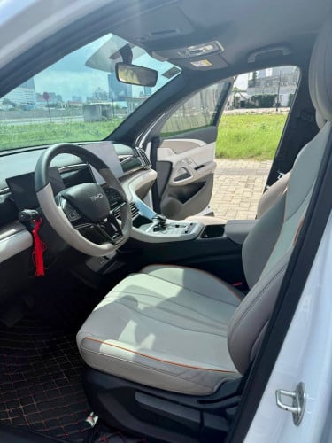 BYD SEALION5 2025
