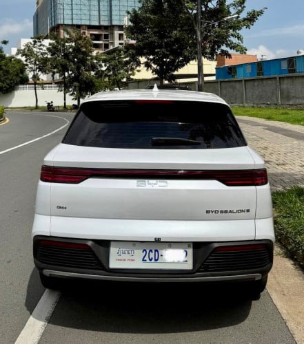 BYD SEALION5 2025