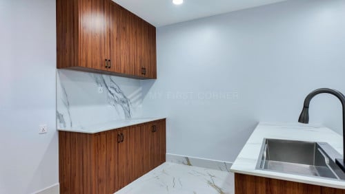 Commercial building house for Rent – at BKK1