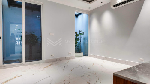 Commercial building house for Rent – at BKK1