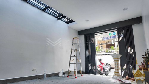 Commercial building house for Rent – at BKK1