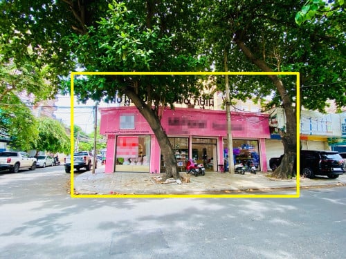 Corner Shop For Rent Near Independent Monument