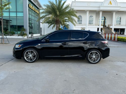 CT200h 013full F-sport ឡានថ្មី