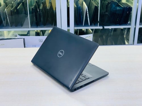 Dell Latitude 5400 Touch 14”FHD 1080 Keyboard light 💡
