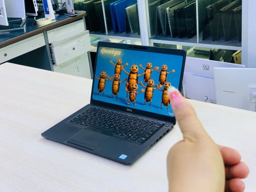 Dell Latitude 5400 Touch 14”FHD 1080 Keyboard light 💡