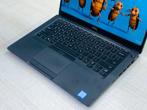 Dell Latitude 5400 Touch 14”FHD 1080 Keyboard light 💡
