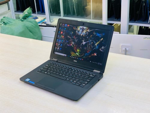 Dell Latitude 7270 12.5”Key Light