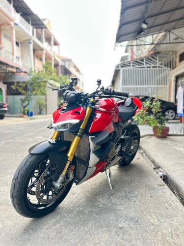 Ducati Streetfigter V4s