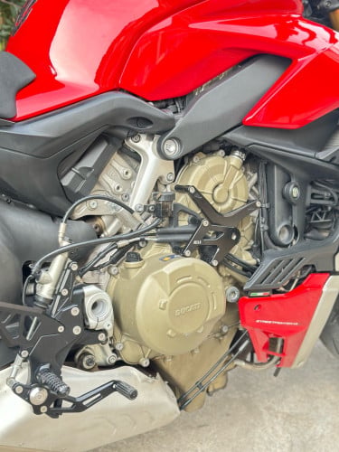 Ducati Streetfigter V4s